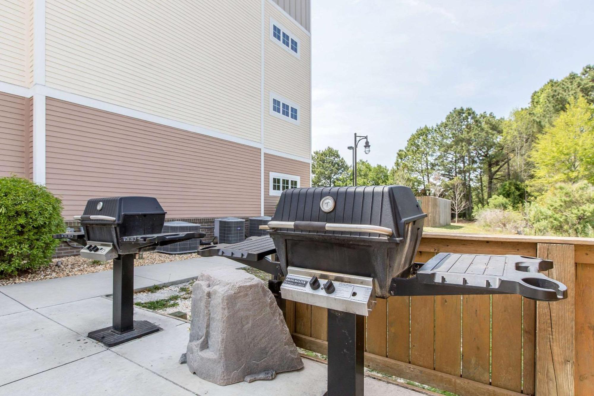 Mainstay Suites Jacksonville Near Camp Lejeune Eksteriør billede